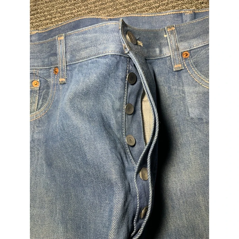 Levi Strauss 501 Men's Light Wash Button Fly Jeans W40x34